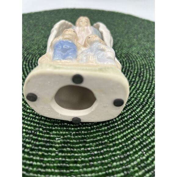 Vintage Guardian Angel Arms Crossed With Children Porcelain Figurine - Picture 5 of 8